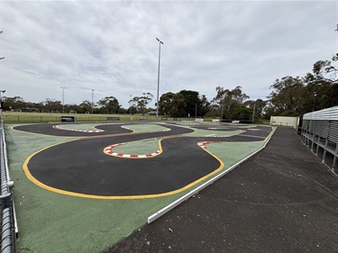 Electronic On-Road Car Track